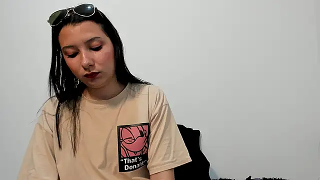 cami-01 online show from 10.13.25