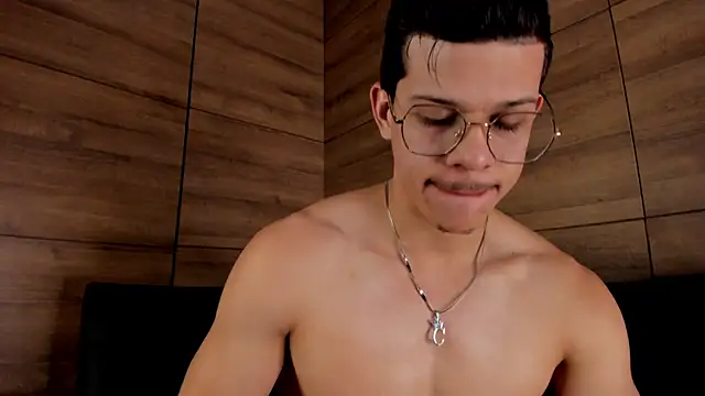 Snapshot of MarcoSullivan chatting on 12.27.24 MarcoSullivan online show from 12.27.24