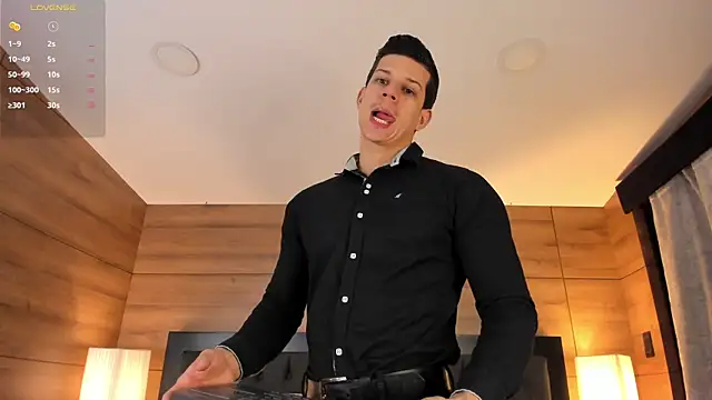 Snapshot of MarcoSullivan chatting on 01.24.25 MarcoSullivan online show from 01.24.25