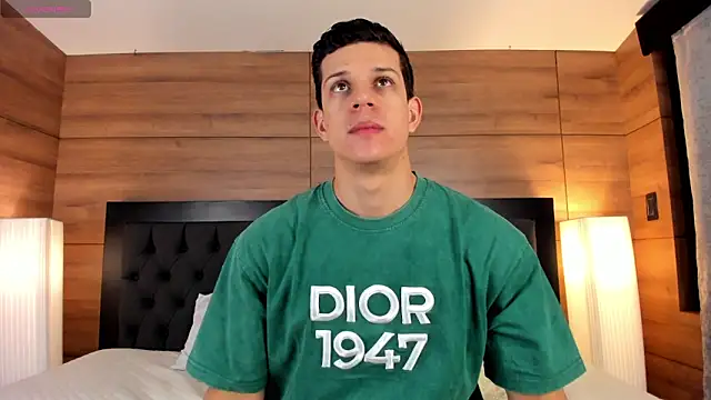 Snapshot of MarcoSullivan chatting on 03.18.25 MarcoSullivan online show from 03.18.25