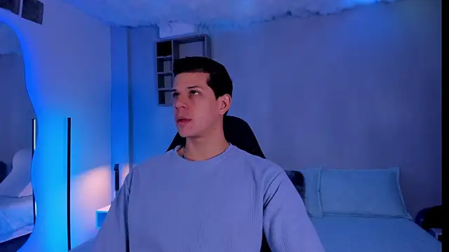 Snapshot of MarcoSullivan chatting on 10.29.25 MarcoSullivan online show from 10.29.25