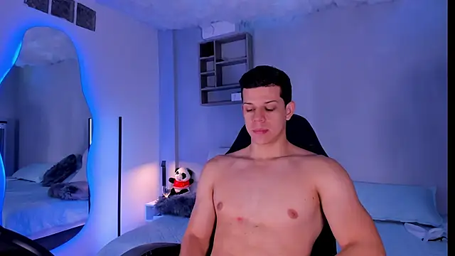 Snapshot of MarcoSullivan chatting on 11.26.25 MarcoSullivan online show from 11.26.25