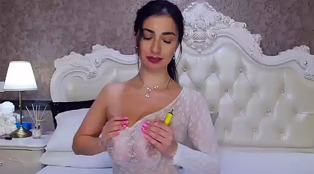 Snapshot of OliveWilson chatting on 02.19.25 OliveWilson online show from 02.19.25