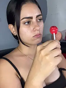 Snapshot of Azuna25 chatting on 04.30.26 Azuna25 online show from 04.30.26
