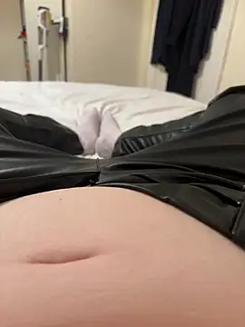 Snapshot of curvygirll2 chatting on 01.26.25 curvygirll2 online show from 01.26.25