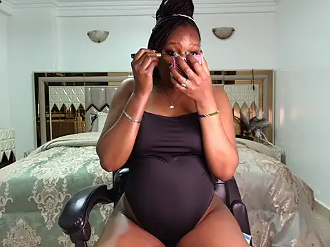 ebony shilly3 online show from 11.18.25