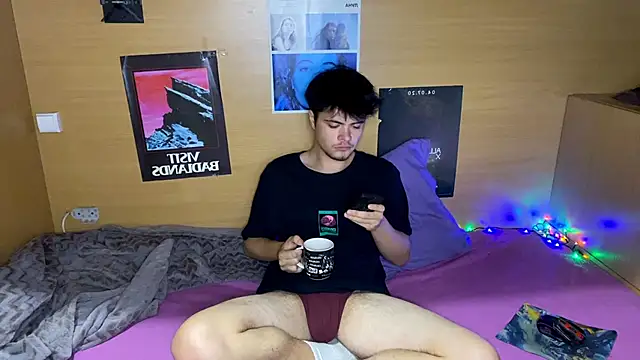 Snapshot of mystrauud chatting on 10.19.25 mystrauud online show from 10.19.25