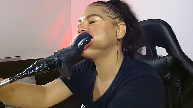 Snapshot of Anabel693 chatting on 03.10.25 Anabel693 online show from 03.10.25