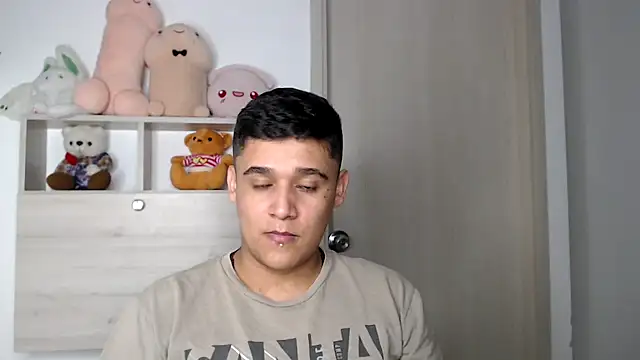 Snapshot of kaiine190 chatting on 11.06.25 kaiine190 online show from 11.06.25