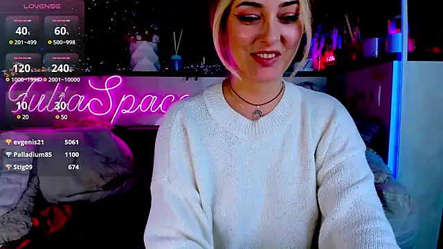 Snapshot of _JuliaSpace_ chatting on 02.14.25 JuliaSpace online show from 02.14.25