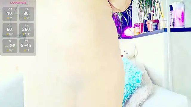 Snapshot of _JuliaSpace_ chatting on 11.15.25 JuliaSpace online show from 11.15.25