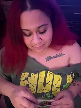 Juicyjordie online show from 12.17.25