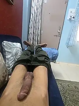 Snapshot of Yours1311 chatting on 01.18.26 Yours1311 online show from 01.18.26