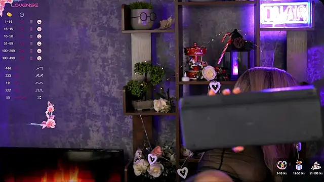 Snapshot of Bailey_Evans chatting on 02.08.25 Bailey Evans online show from 02.08.25