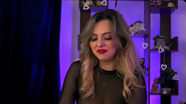 Snapshot of Bailey_Evans chatting on 11.22.25 Bailey Evans online show from 11.22.25