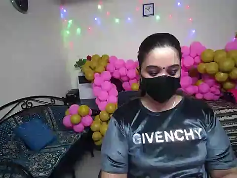 Arushisingh8888 online show from 12.23.24