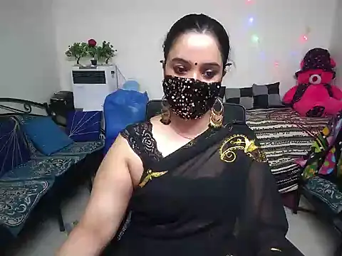 Arushisingh8888 online show from 02.20.25