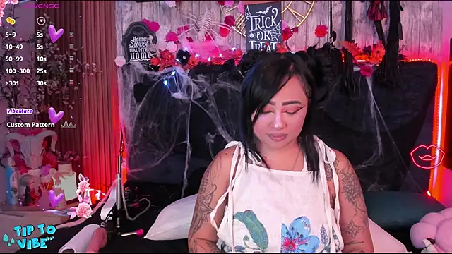 Neko Misaki online show from 10.11.25