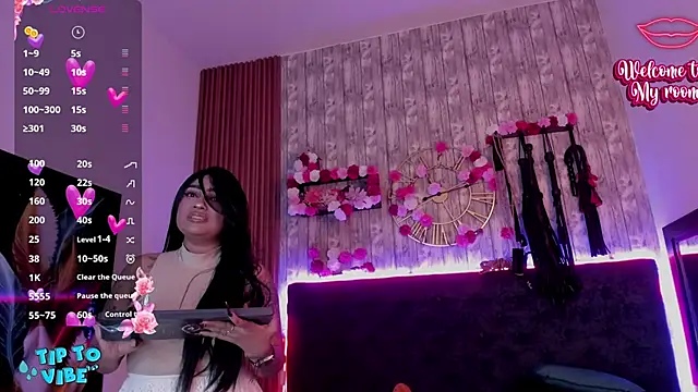 Neko Misaki online show from 11.13.25