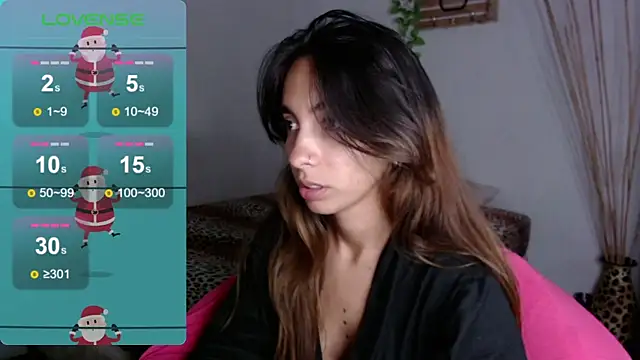 Snapshot of MitchWilson1 chatting on 12.12.24 MitchWilson1 online show from 12.12.24