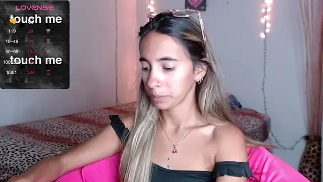 Snapshot of MitchWilson1 chatting on 09.30.25 MitchWilson1 online show from 09.30.25