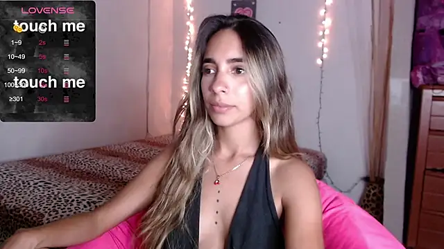 Snapshot of MitchWilson1 chatting on 10.14.25 MitchWilson1 online show from 10.14.25