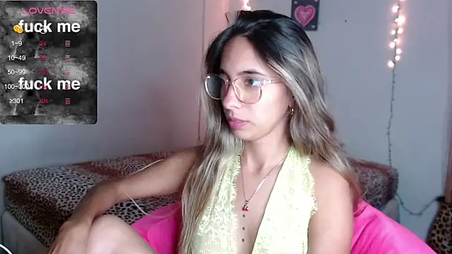 Snapshot of MitchWilson1 chatting on 10.29.25 MitchWilson1 online show from 10.29.25