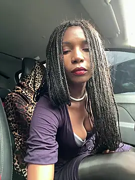 Snapshot of Shantel-Olivia chatting on 07.18.26 Shantel-Olivia online show from 07.18.26