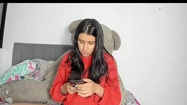 Snapshot of _elektrah chatting on 03.19.25 elektrah online show from 03.19.25