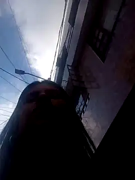 Snapshot of _elektrah chatting on 10.10.25 elektrah online show from 10.10.25