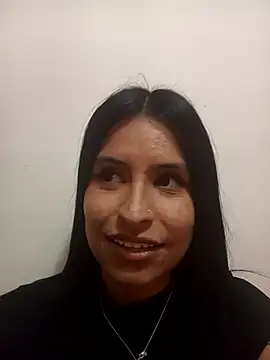 Snapshot of _elektrah chatting on 11.18.25 elektrah online show from 11.18.25