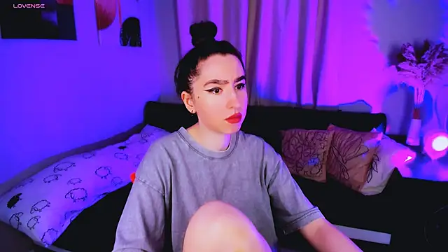 Snapshot of Lily_xBabe chatting on 09.17.25 Lily xBabe online show from 09.17.25