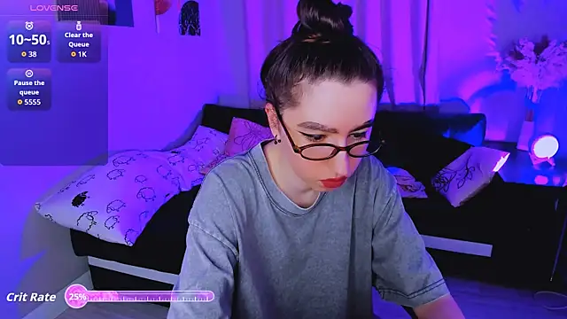 Snapshot of Lily_xBabe chatting on 11.29.25 Lily xBabe online show from 11.29.25