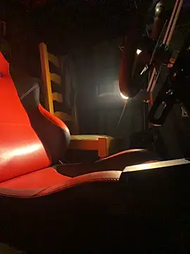 Flouflolutin online show from 11.04.25