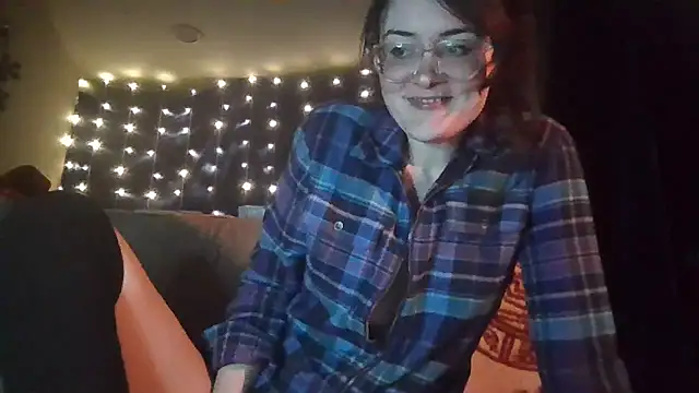 EyaDivine1 online show from 12.29.24