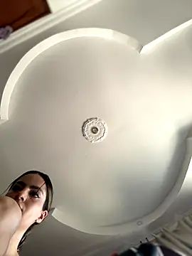 Snapshot of emiss_ chatting on 10.09.25 emiss online show from 10.09.25