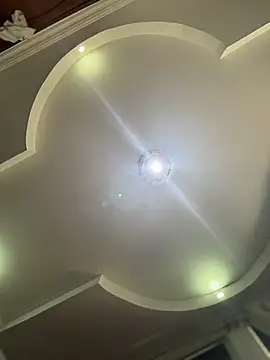 Snapshot of emiss_ chatting on 10.24.25 emiss online show from 10.24.25