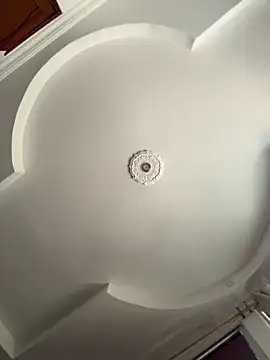 Snapshot of emiss_ chatting on 10.30.25 emiss online show from 10.30.25