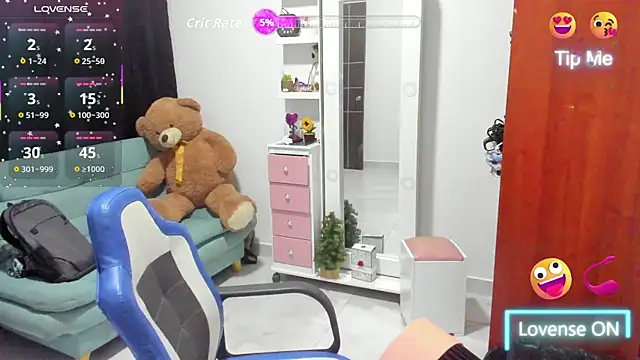 Snapshot of cynthia_watson chatting on 04.04.26 cynthia watson online show from 04.04.26