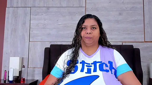 Snapshot of Lynn_Jones chatting on 03.13.25 Lynn Jones online show from 03.13.25