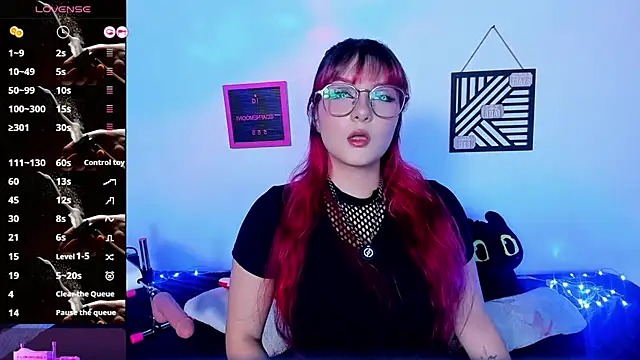 Snapshot of Dafne_Moon chatting on 07.19.26 Dafne Moon online show from 07.19.26