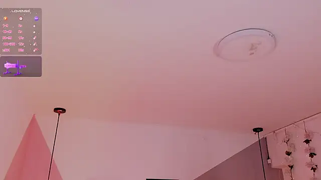 Kloe Raize online show from 02.21.25