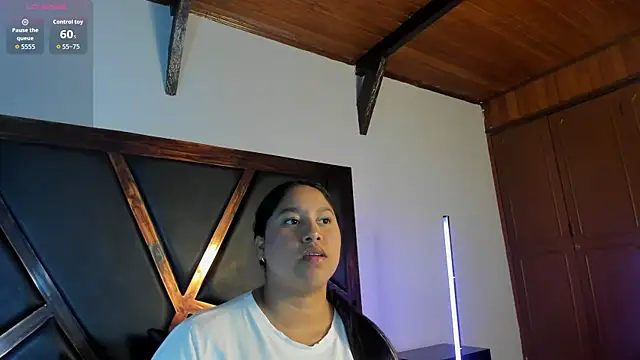 Snapshot of EmiliWilliams chatting on 03.07.26 EmiliWilliams online show from 03.07.26