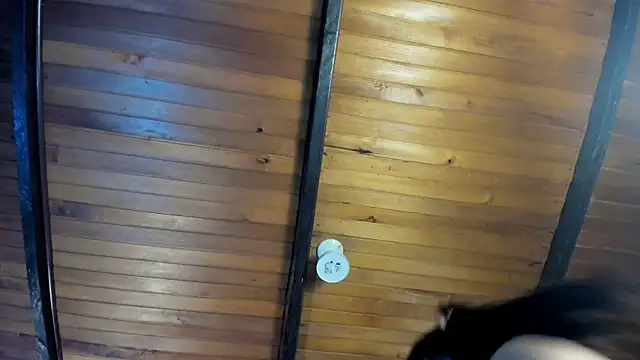 Snapshot of EmiliWilliams chatting on 04.04.26 EmiliWilliams online show from 04.04.26