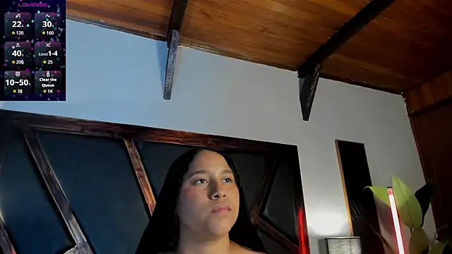 Snapshot of EmiliWilliams chatting on 04.17.26 EmiliWilliams online show from 04.17.26