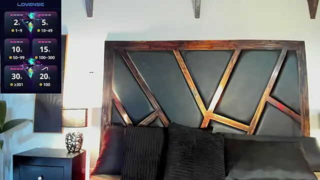 Snapshot of EmiliWilliams chatting on 05.15.26 EmiliWilliams online show from 05.15.26