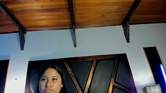 Snapshot of EmiliWilliams chatting on 05.19.26 EmiliWilliams online show from 05.19.26