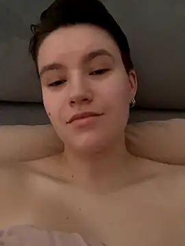 Snapshot of JessieFlower chatting on 11.20.25 JessieFlower online show from 11.20.25