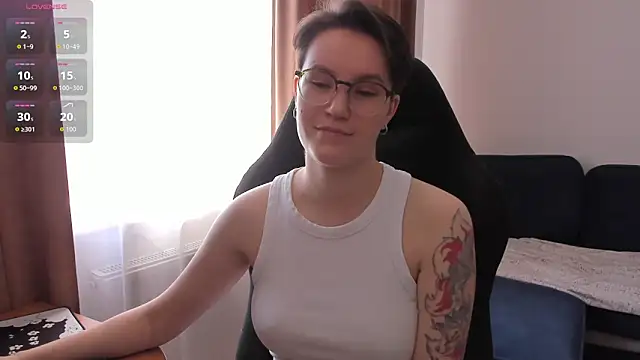 Snapshot of JessieFlower chatting on 05.06.26 JessieFlower online show from 05.06.26