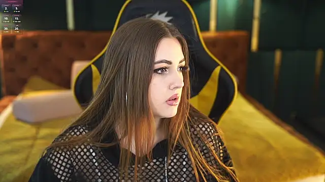 Snapshot of Grace_Fantasy chatting on 03.21.25 Grace Fantasy online show from 03.21.25